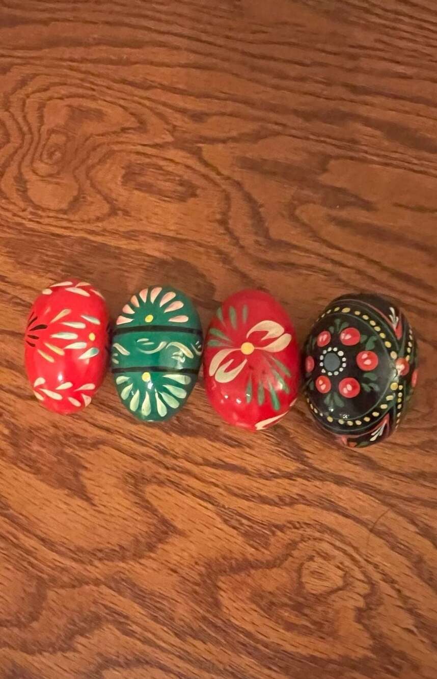 Vintage Hand Painted Wooden Eggs Folk Art Set of 4